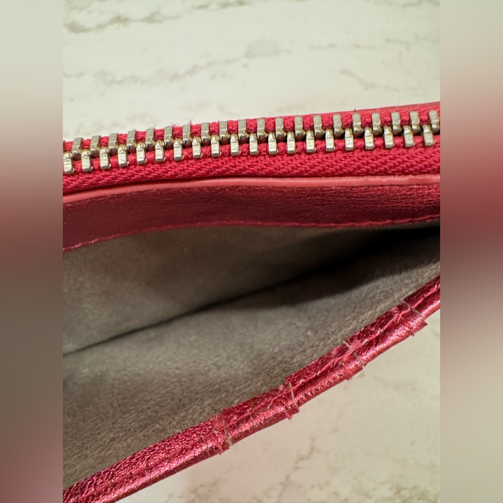 💝 Vince Camuto Pink Metallic Leather Zip Wallet Card Holder - Picture 5 of 8